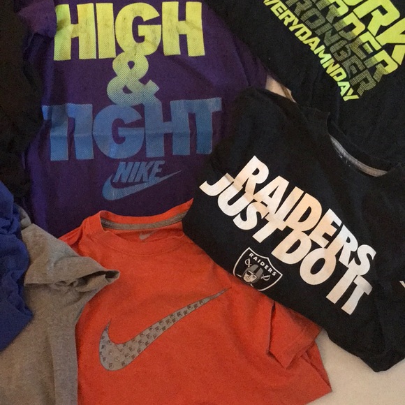 Lot of graphic Nike T-shirts (read description) - Picture 6 of 12
